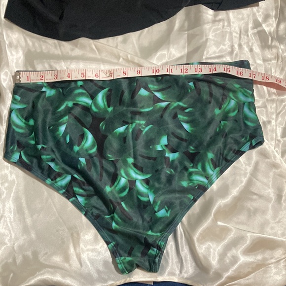 12CRAZY High Waisted Swimsuit Two Piece Ruffled Flounce Top Ruched Bottom XXL - Picture 5 of 12